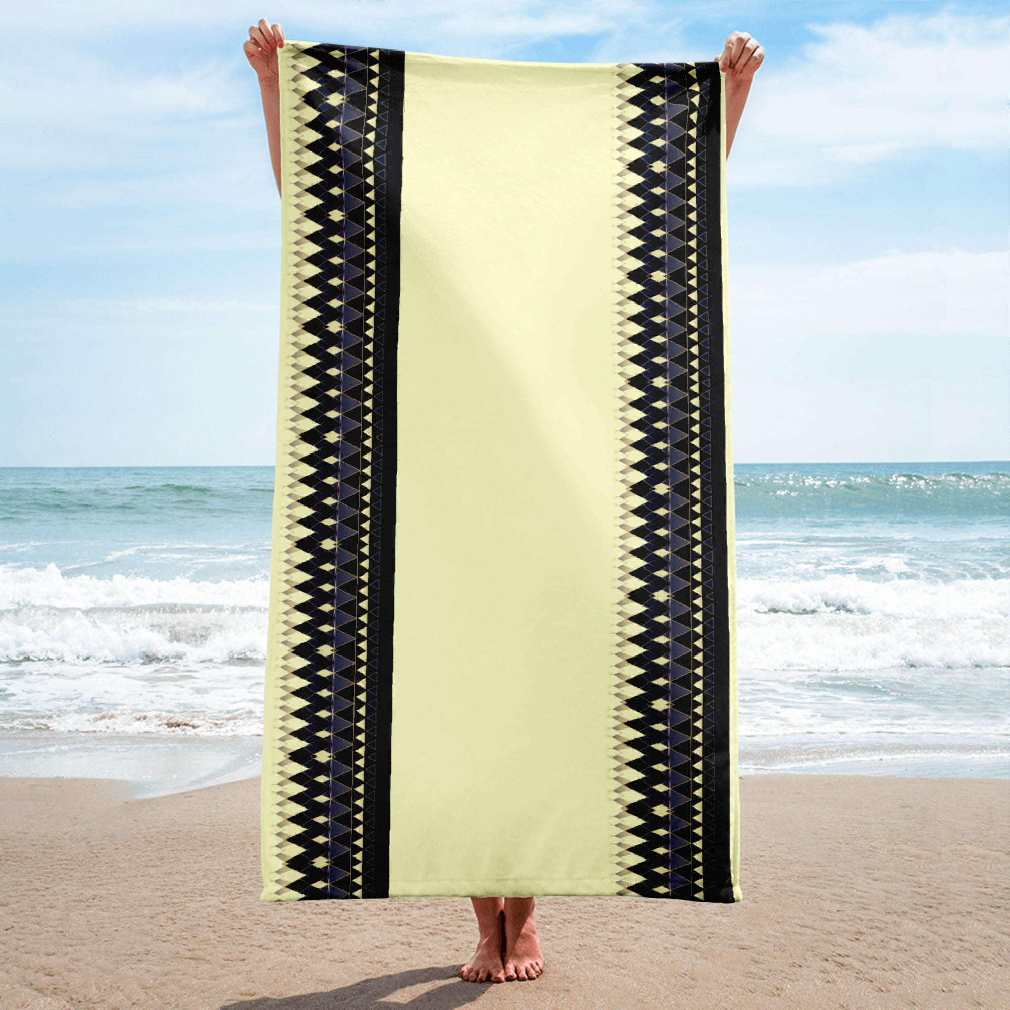 Dark Geometry Towel - Premium Geometric Pattern Bath Towel